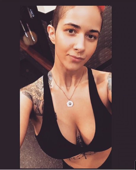 Foto di nudo di fuga di OnlyFans di Jessica