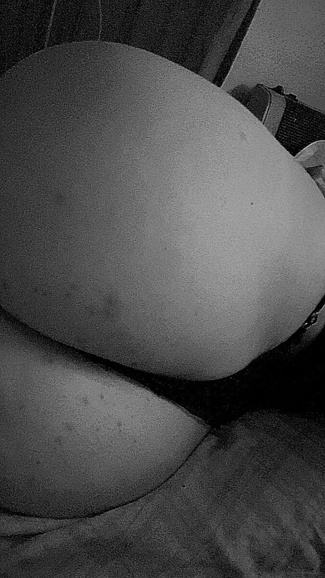 Foto di nudo di fuga di OnlyFans di Azuleish