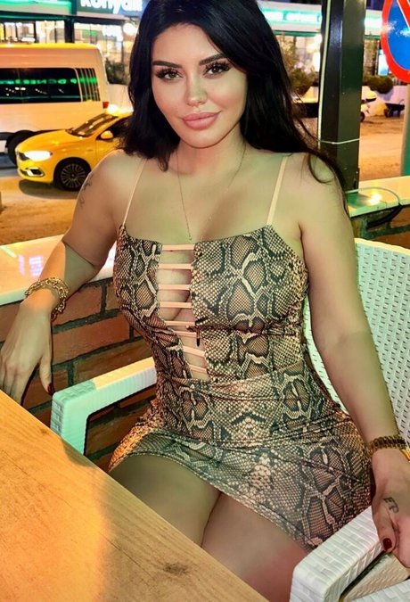 Ebru Polat