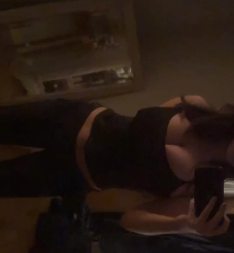 Foto di nudo di fuga di OnlyFans di Sara B