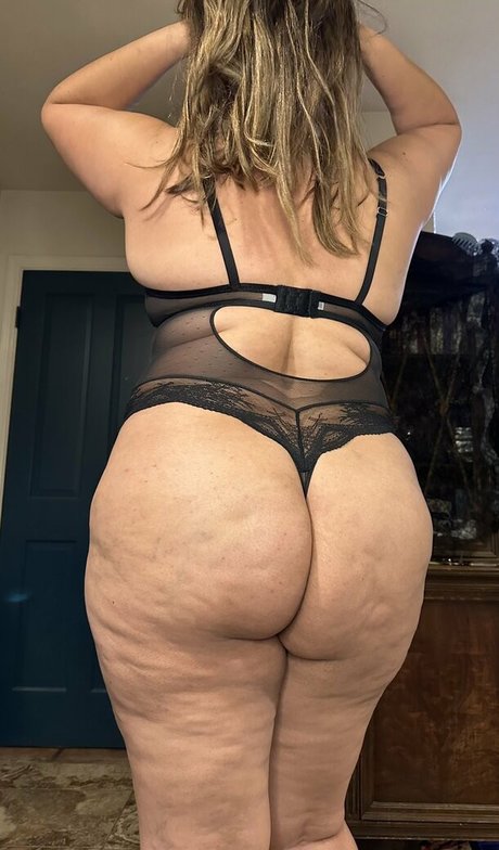 Foto di nudo di fuga di OnlyFans di Bella Trixxx
