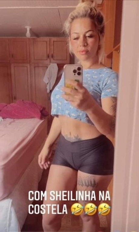 Foto di nudo di fuga di OnlyFans di Sheila Bellaver