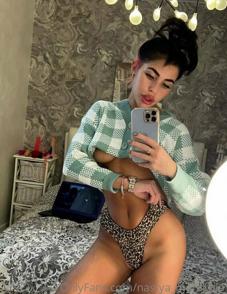 Foto di nudo di fuga di OnlyFans di Nastyamarakuja