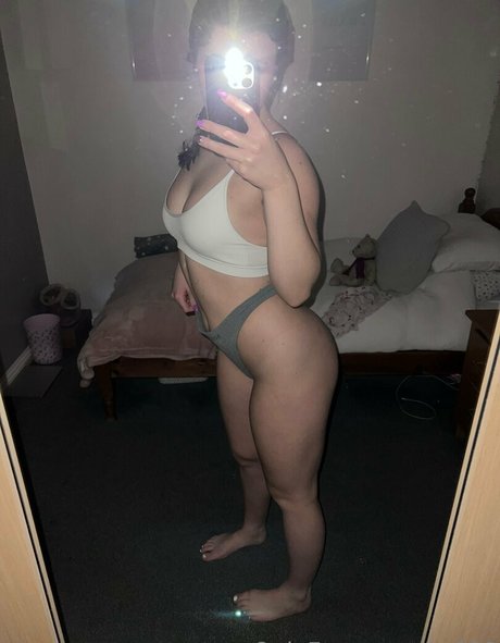 Foto di nudo di fuga di OnlyFans di Katy Robertson