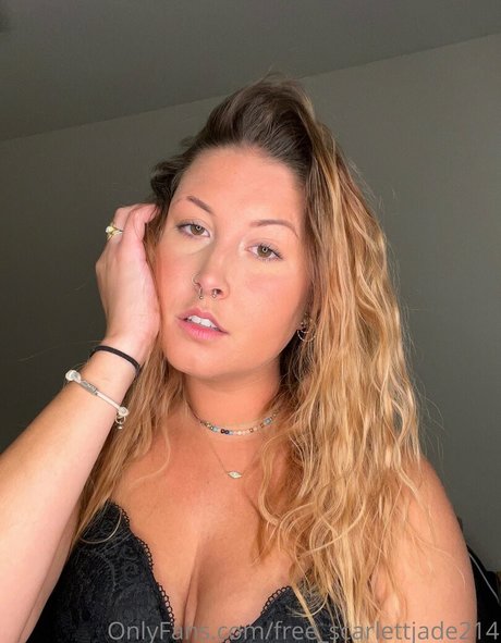 Foto di nudo di fuga di OnlyFans di Freescarlettjade214