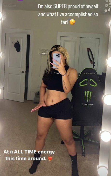 Foto di nudo di fuga di OnlyFans di Khonviction