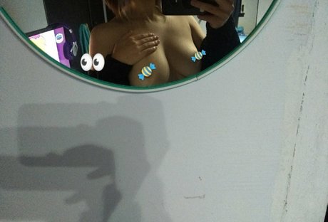 Foto di nudo di fuga di OnlyFans di Akuma Desu Ka