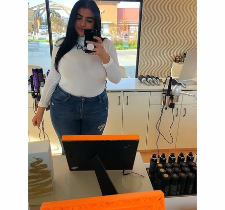 Foto di nudo di fuga di OnlyFans di Charlotte Godoy