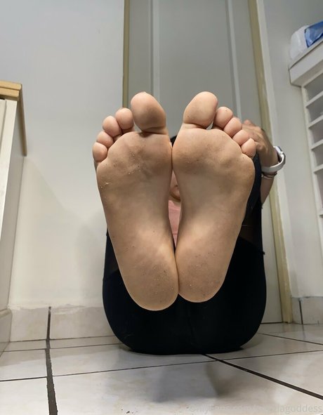Foto di nudo di fuga di OnlyFans di Angelagoddess