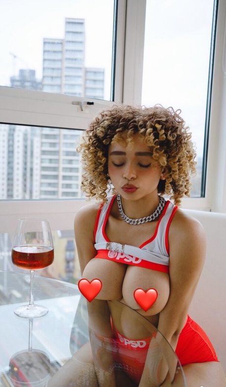 Foto di nudo di fuga di OnlyFans di Kiara Peachy