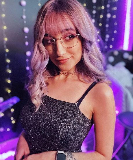 Maya Asmr Foto di nudo di fuga di OnlyFans di Maya Asmr #28