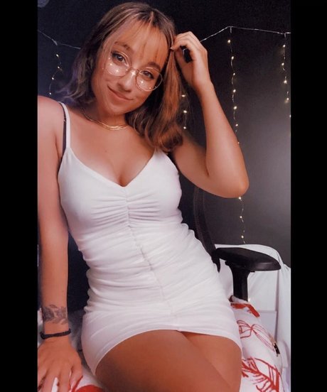 Maya Asmr Foto di nudo di fuga di OnlyFans di Maya Asmr #3