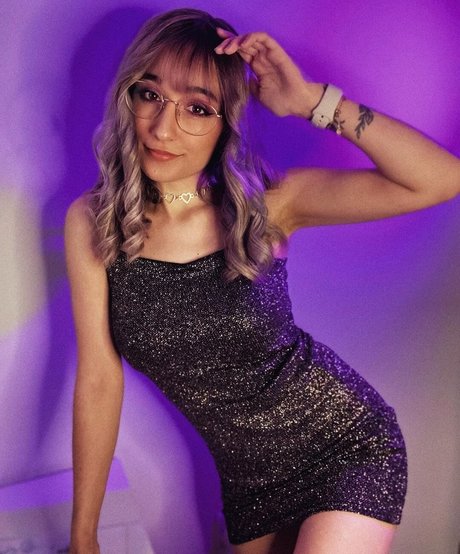 Maya Asmr Foto di nudo di fuga di OnlyFans di Maya Asmr #30