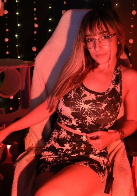 Foto di nudo di fuga di OnlyFans di Maya Asmr