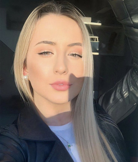 Foto di nudo di fuga di OnlyFans di Barbielari