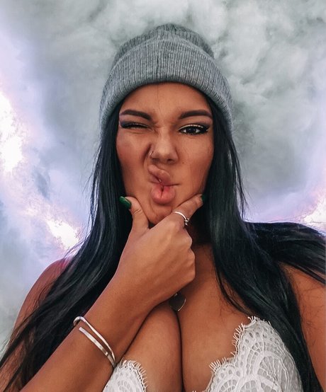 Foto di nudo di fuga di OnlyFans di Hannah Malvone