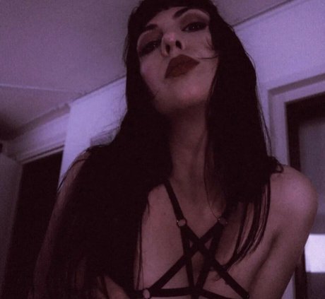 Foto di nudo di fuga di OnlyFans di Theghostmaidens