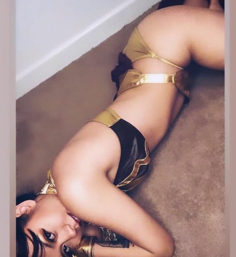 Foto di nudo di fuga di OnlyFans di Rose Jessica