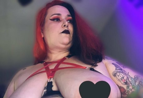 Foto di nudo di fuga di OnlyFans di Fatmilkymommafree