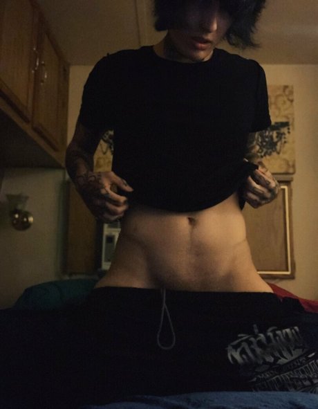 Foto di nudo di fuga di OnlyFans di Xxchrissdecemberxx
