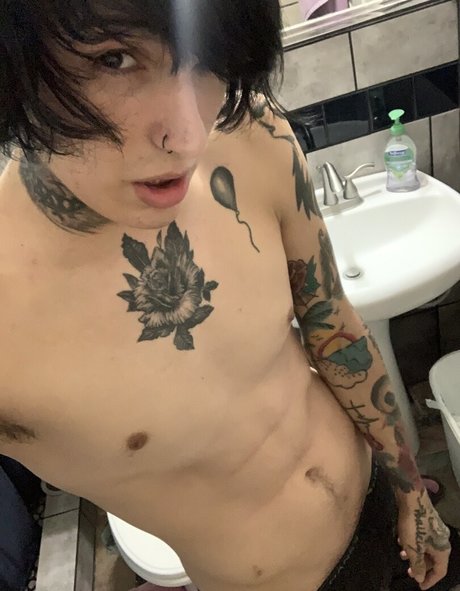 Foto di nudo di fuga di OnlyFans di Xxchrissdecemberxx