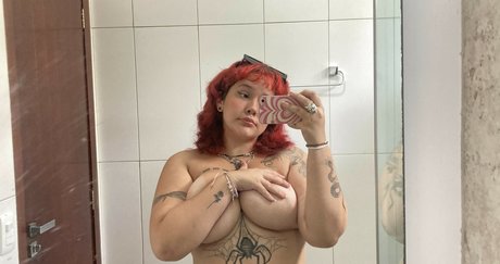 Foto di nudo di fuga di OnlyFans di Saytakagi