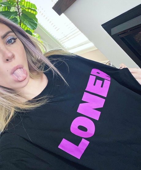 Foto di nudo di fuga di OnlyFans di Alison Wonderland