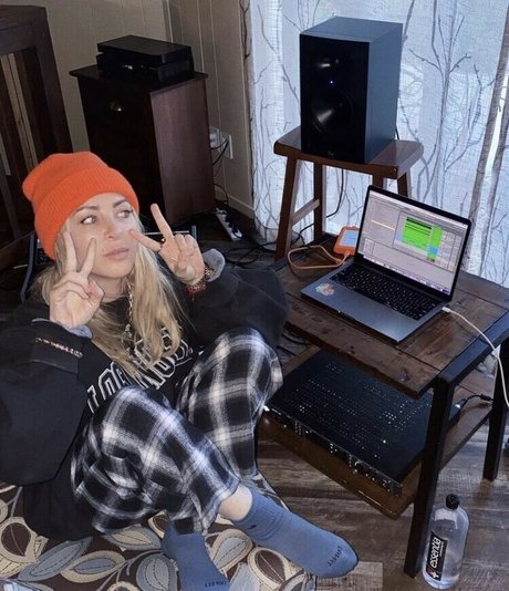 Foto di nudo di fuga di OnlyFans di Alison Wonderland