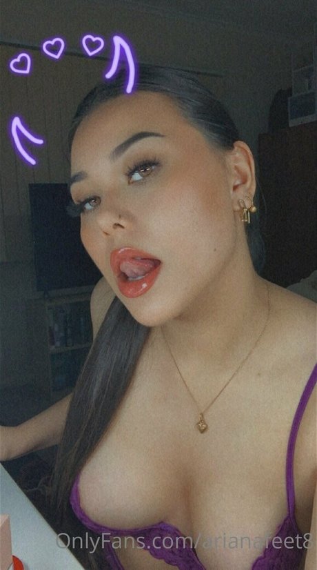 Arianafeet8