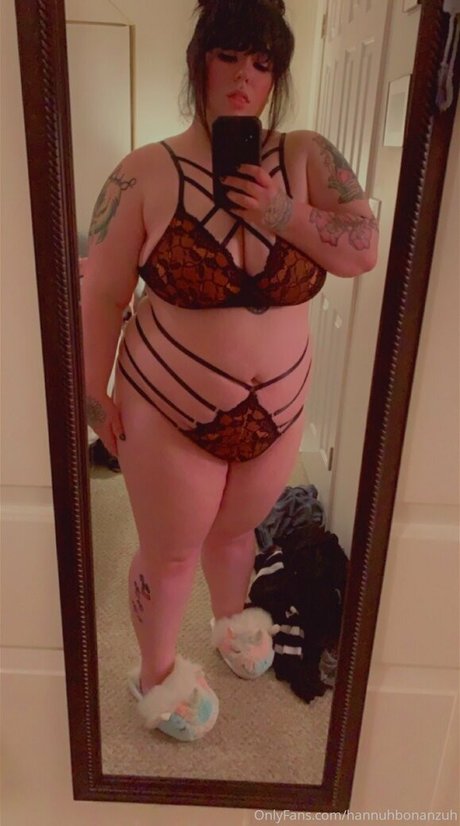 Foto di nudo di fuga di OnlyFans di Hannuhbonanzuh