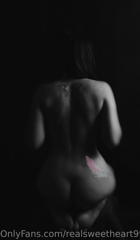 Foto di nudo di fuga di OnlyFans di Realsweetheart99