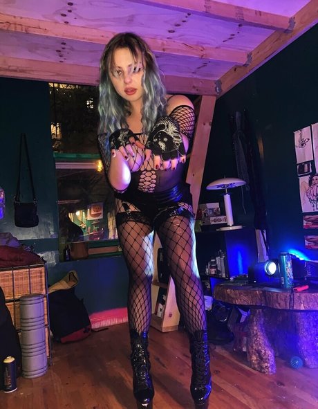 Foto di nudo di fuga di OnlyFans di Sallysays