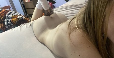 Foto di nudo di fuga di OnlyFans di Scivanessabraz