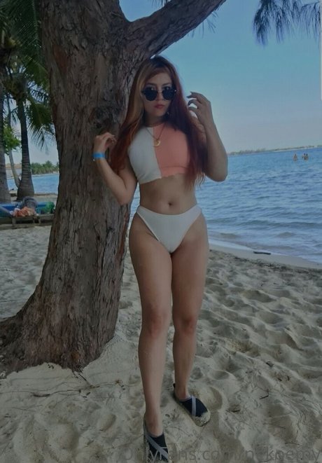Foto di nudo di fuga di OnlyFans di Nekoemy