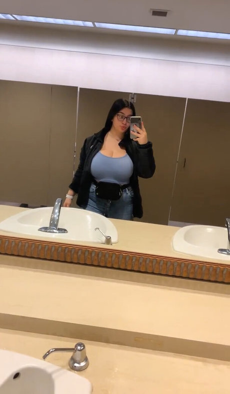 Foto di nudo di fuga di OnlyFans di Bianca C