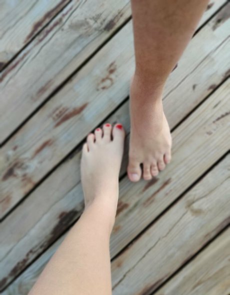 Foto di nudo di fuga di OnlyFans di Feetamana