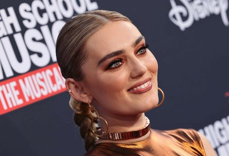 Foto di nudo di fuga di OnlyFans di Meg Donnelly