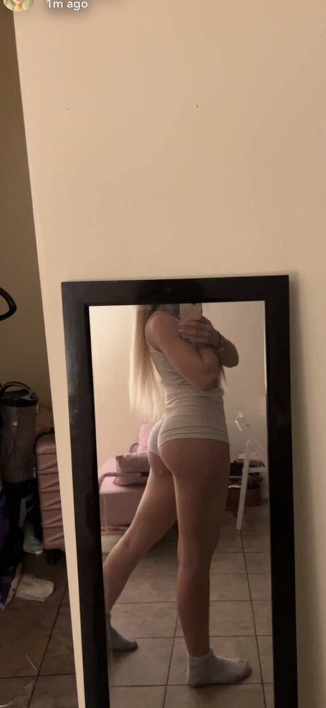 Foto di nudo di fuga di OnlyFans di Noelle Hear