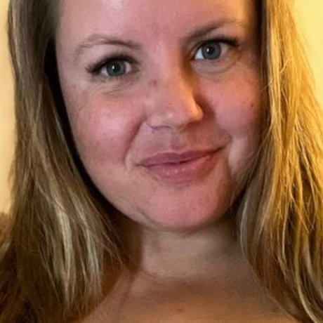 Foto di nudo di fuga di OnlyFans di Bouncyrosie