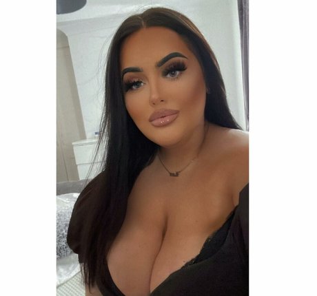 Foto di nudo di fuga di OnlyFans di Chloe Jade
