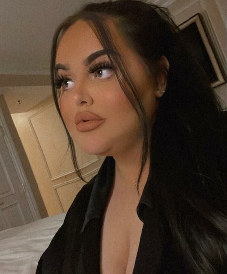 Foto di nudo di fuga di OnlyFans di Chloe Jade