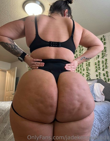 Foto di nudo di fuga di OnlyFans di Jadekennedypdx