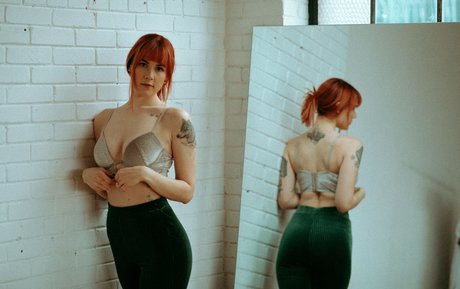 Foto di nudo di fuga di OnlyFans di Rosemoontv