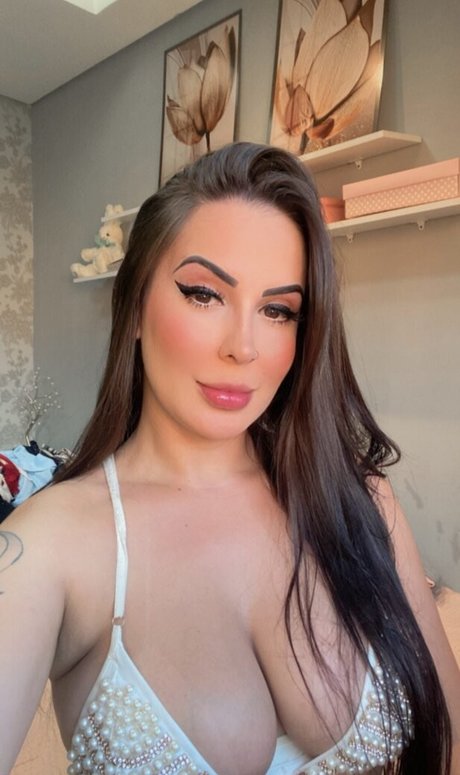 Foto di nudo di fuga di OnlyFans di Alinezita Dias