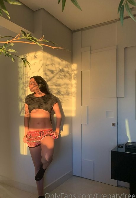 Foto di nudo di fuga di OnlyFans di Firepatyfree