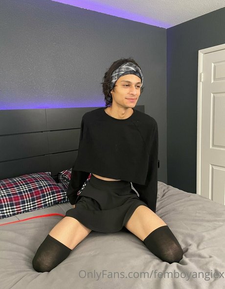 Femboyangiesfeet