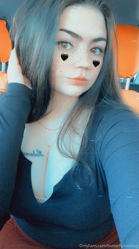 Foto di nudo di fuga di OnlyFans di Butterflylovebug