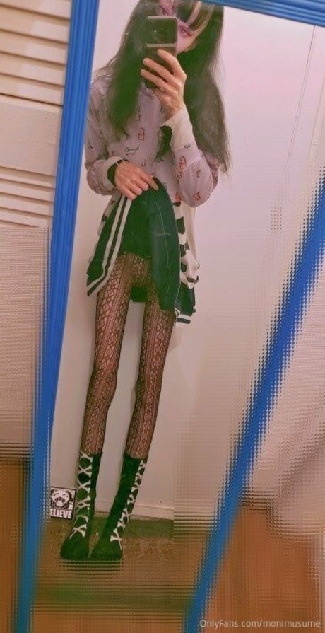 Foto di nudo di fuga di OnlyFans di Monimusume