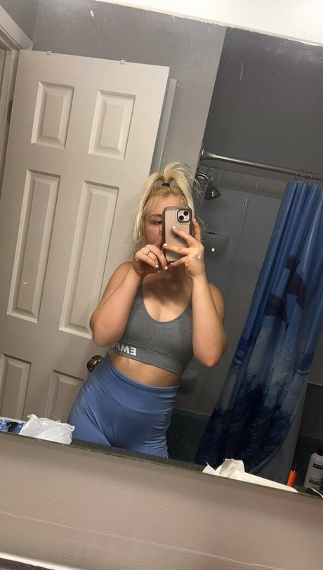 Foto di nudo di fuga di OnlyFans di Madithebaddiiii