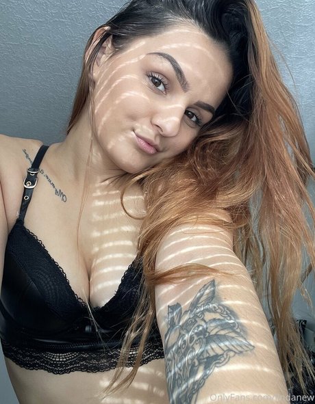 Foto di nudo di fuga di OnlyFans di Lindanew